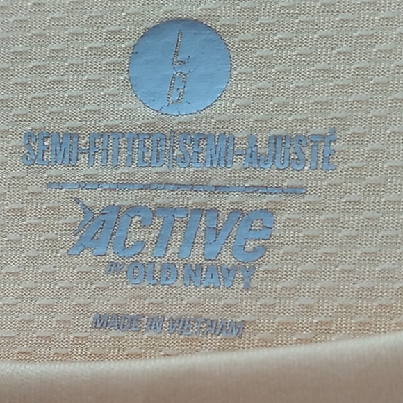 Active top by Old Navy size large lite orange or peach - Picture 2 of 4